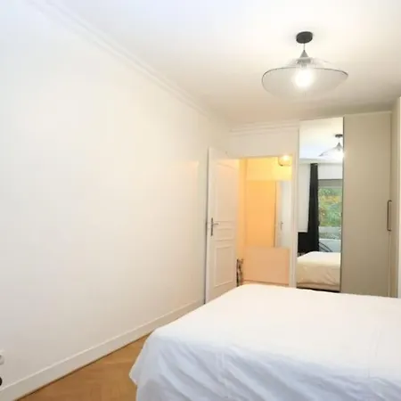 Chic! 3-Br, Porte De Versailles, Parking, Metro Apartment Paris